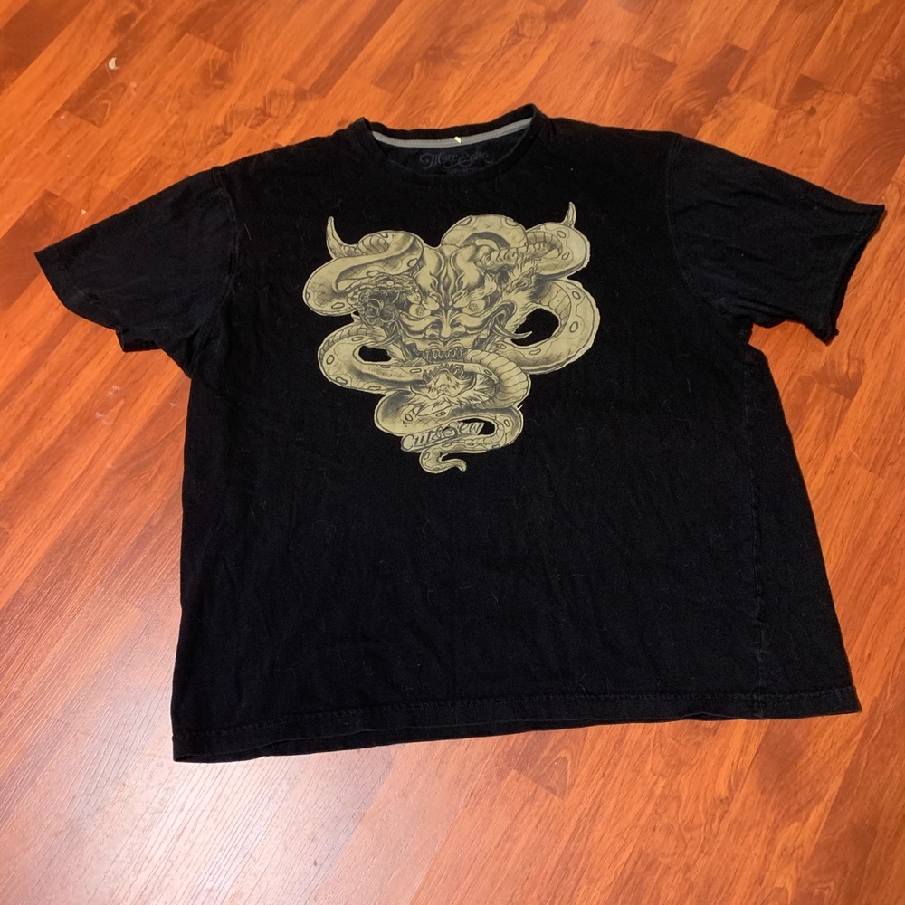 Graphic tee